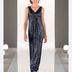 Elegant Black Sleeveless Evening Gown